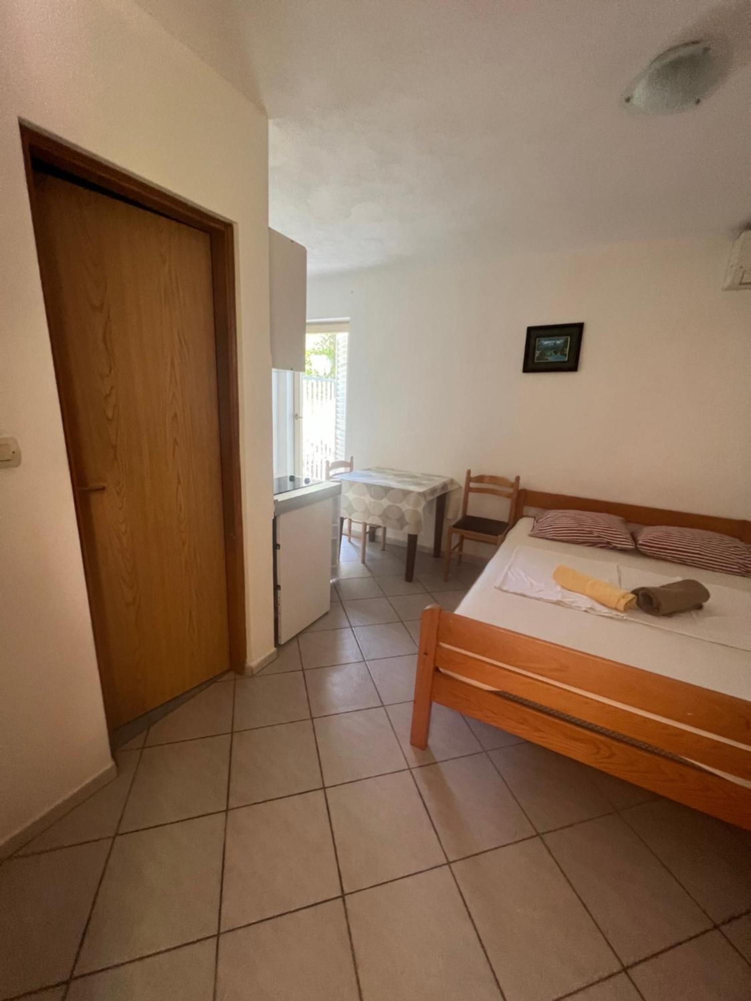 Apartments Svekric Novalja Bagian luar foto